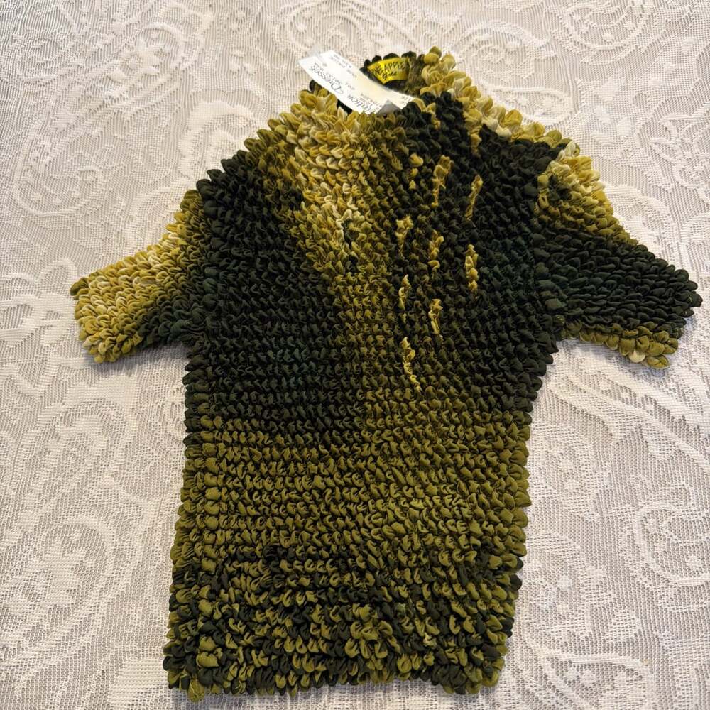 Pineapple Gold NWT Magic Bubble Popcorn SS or Shirt One Size Fits All - GREENS